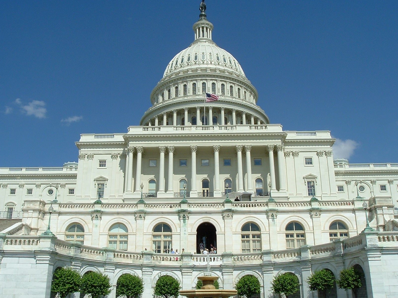 Blockchain COO urges bitcoin industry to adopt consumer protections